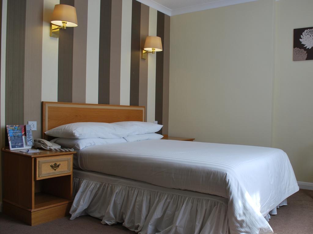 Best Western Cumberland Hotel Harrow Room photo